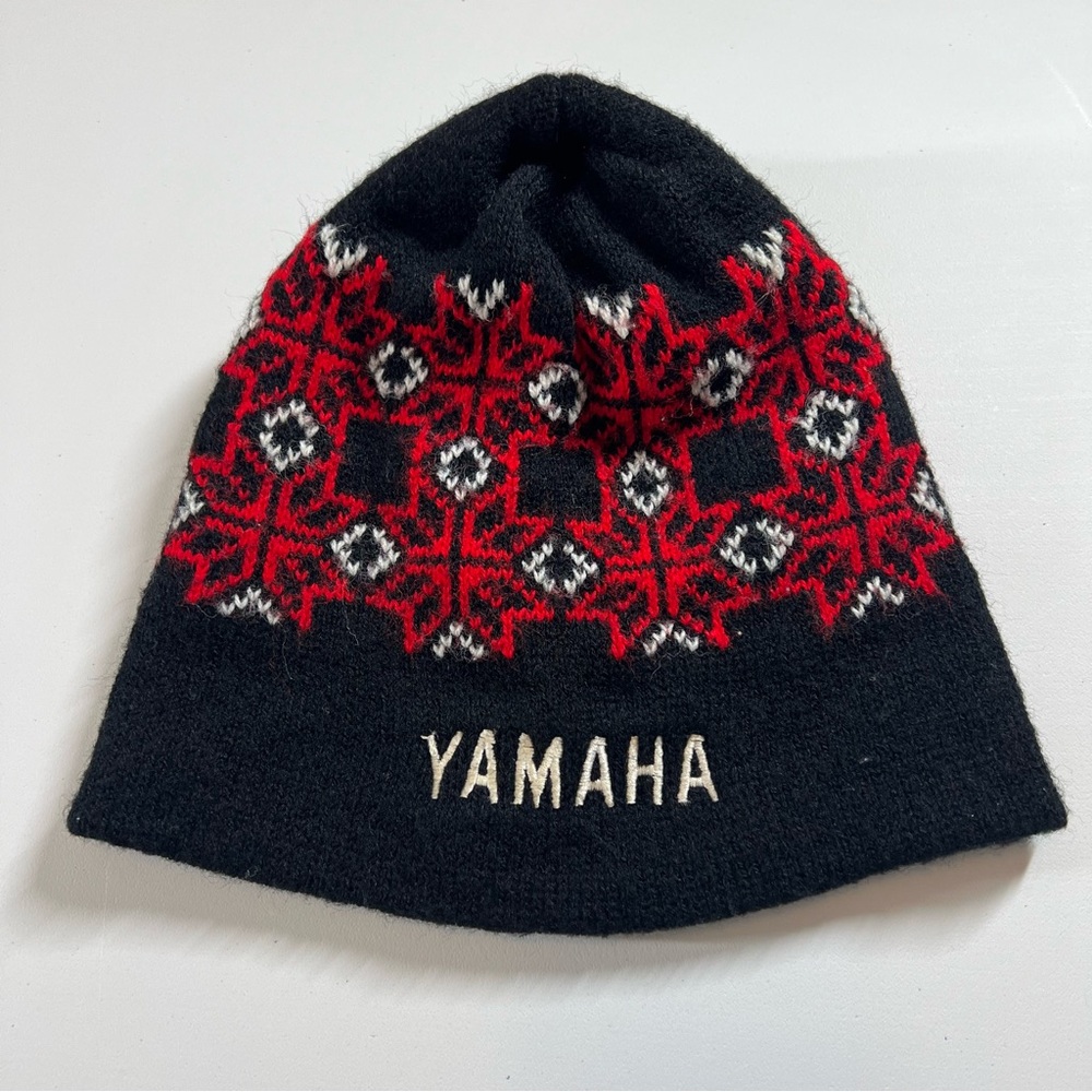 Y2K Yamaha Knit Beanie Black Red Snowflake Embroidered Logo Winter Hat